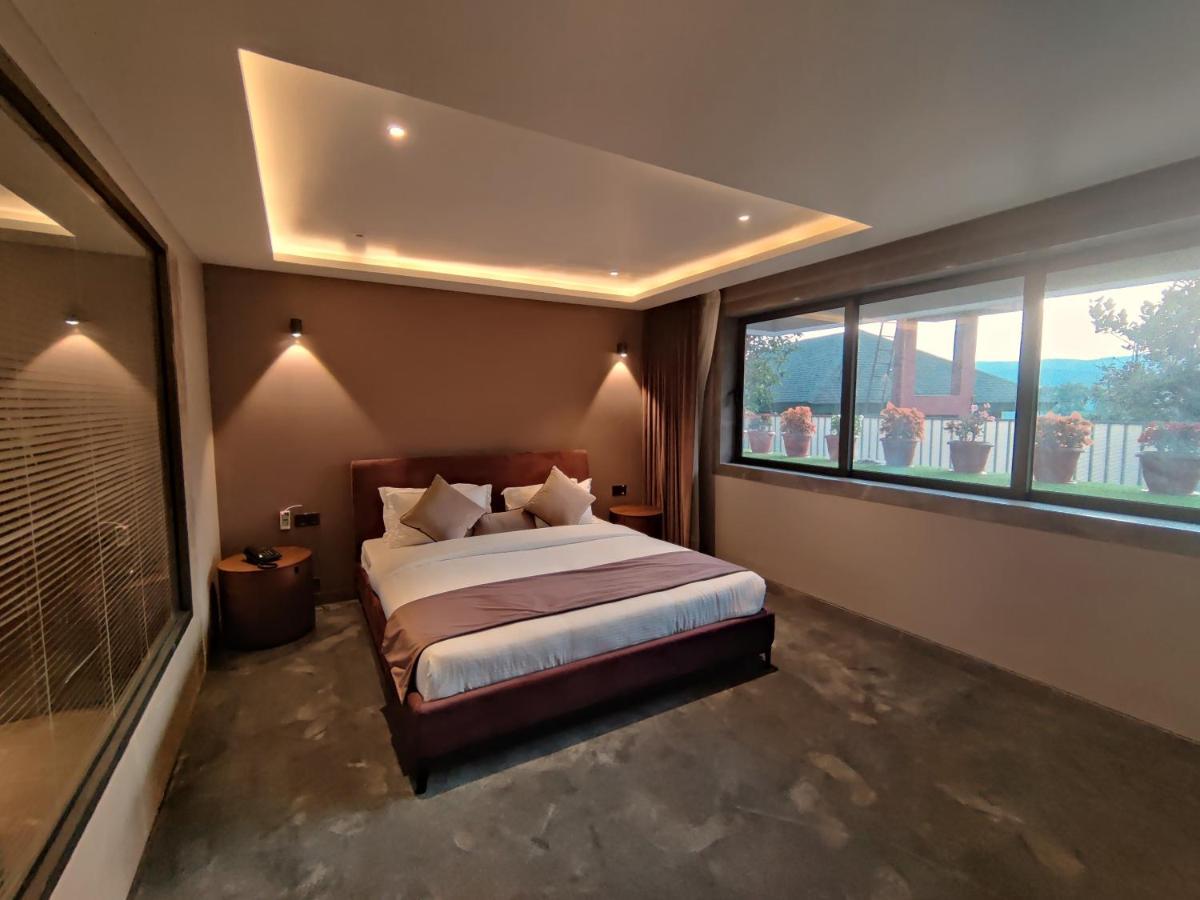 Leela Resort, The Exotic Boutique Hotel - Pure Veg Mahābaleshwar Rom bilde