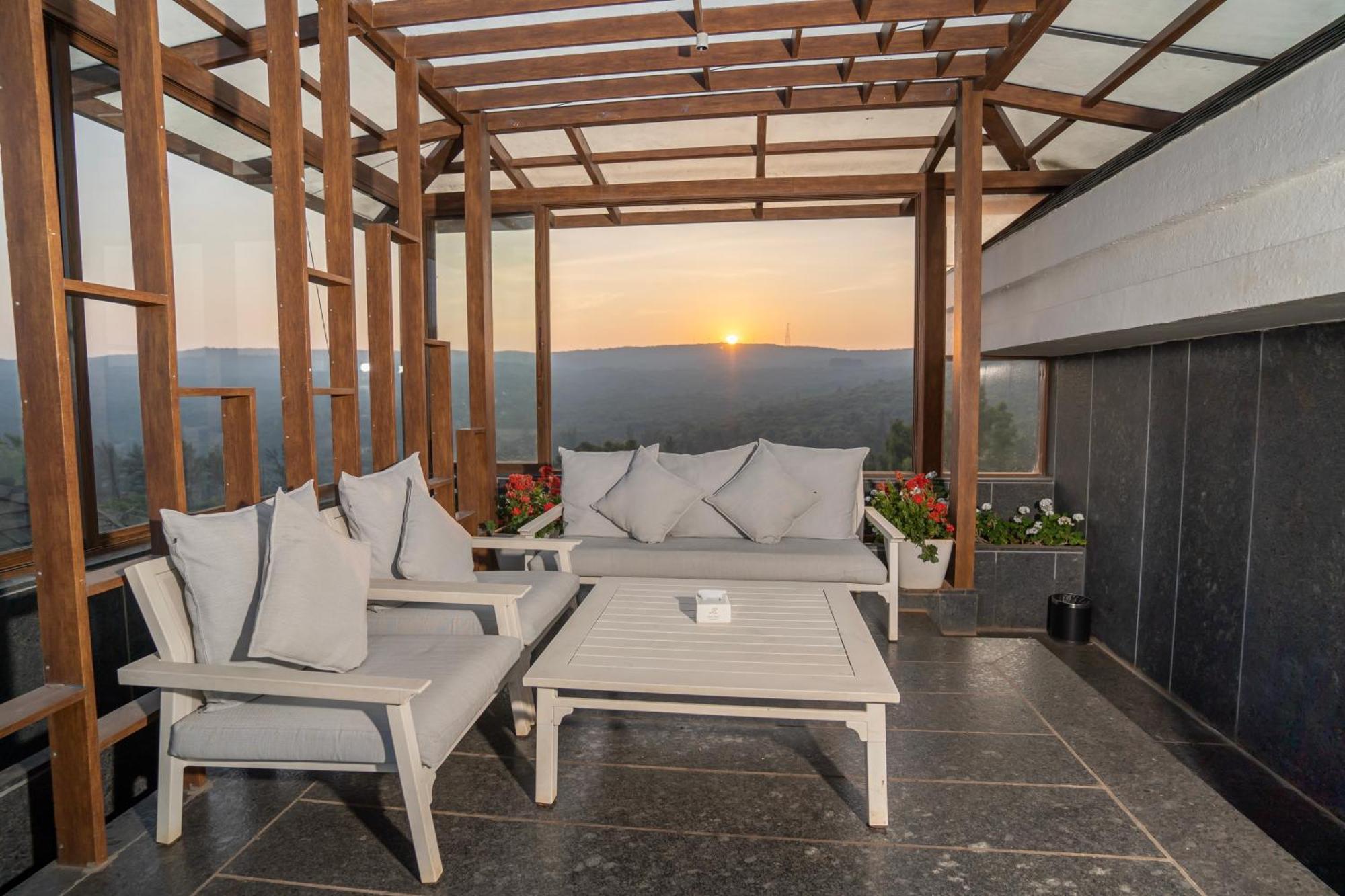Leela Resort, The Exotic Boutique Hotel - Pure Veg Mahābaleshwar Eksteriør bilde