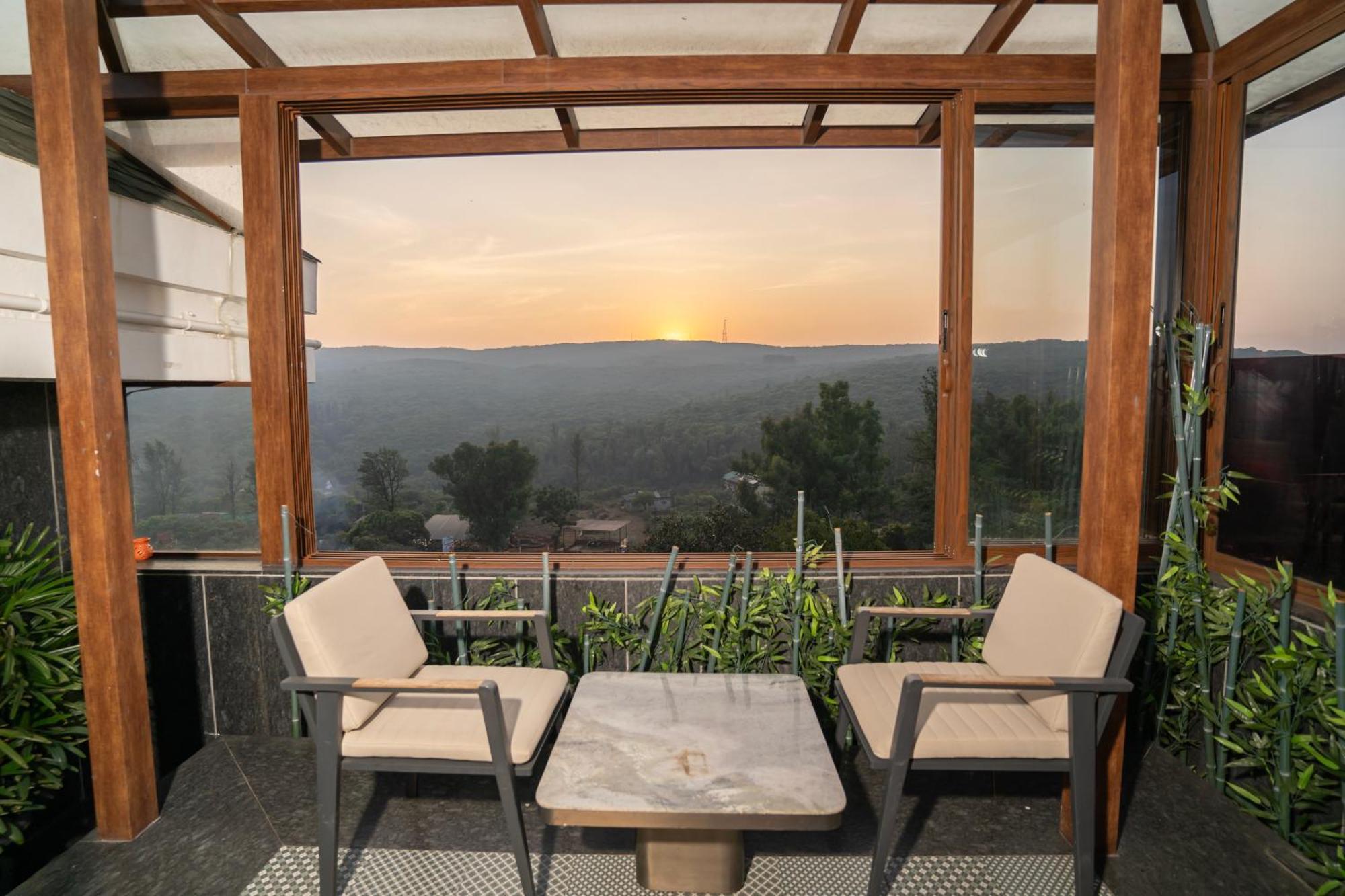 Leela Resort, The Exotic Boutique Hotel - Pure Veg Mahābaleshwar Eksteriør bilde