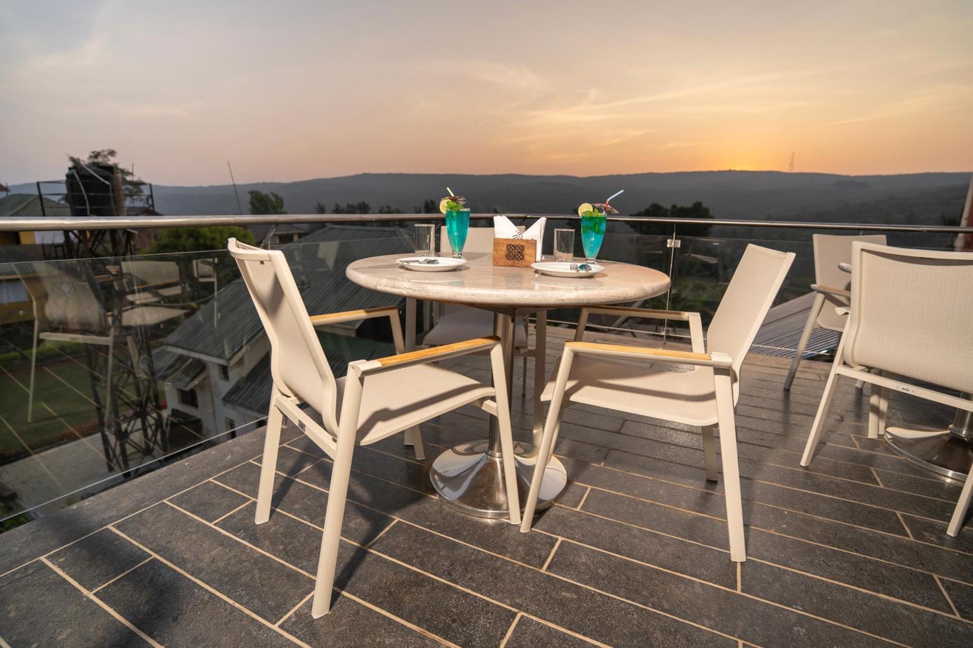 Leela Resort, The Exotic Boutique Hotel - Pure Veg Mahābaleshwar Eksteriør bilde